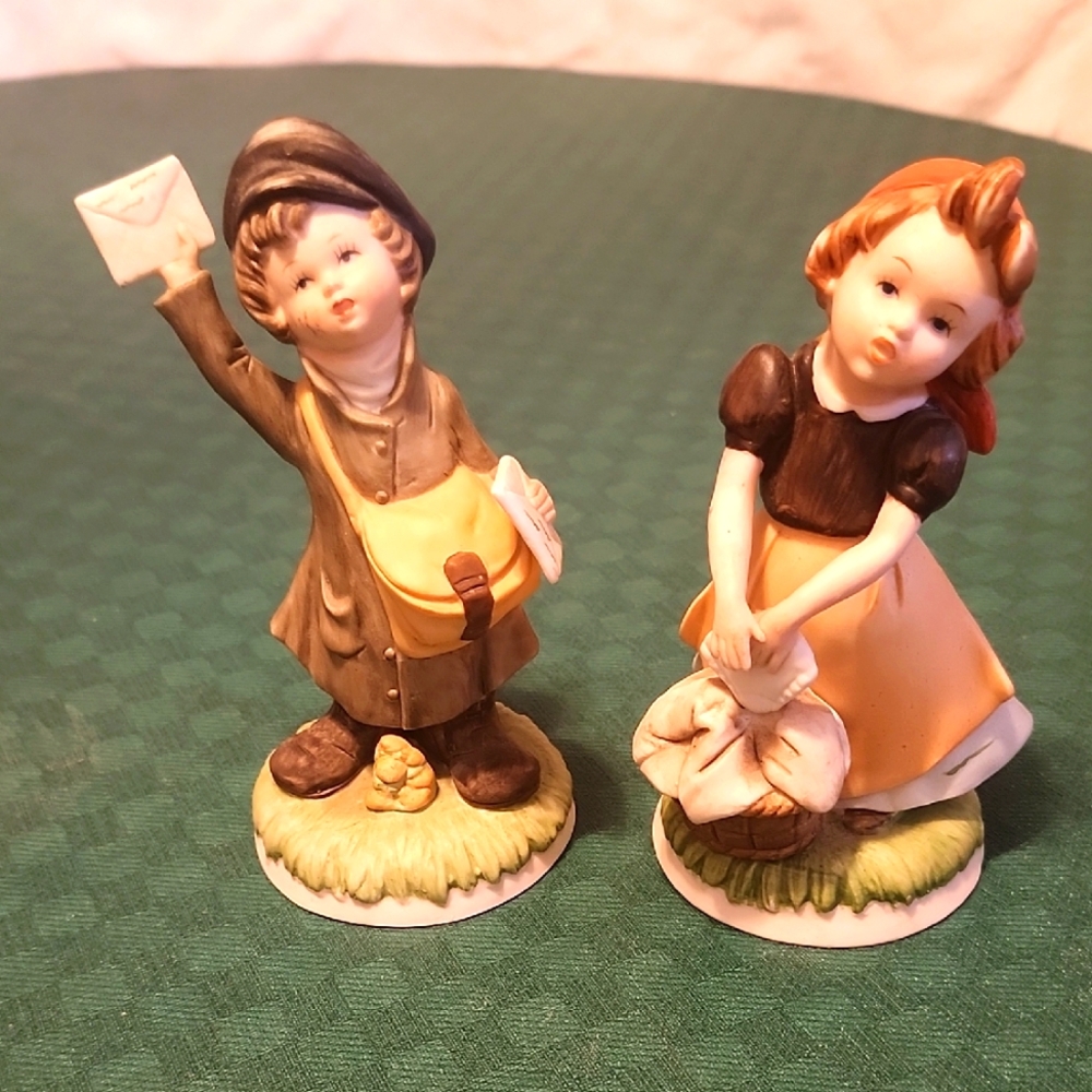 Homeco Figurines - Lot #1435AA Boy Is Postman/ Girl Is Carry Basket Of Laundry